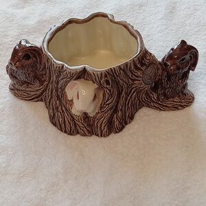 Brown tree trunk brown rabbits & one white Nowells mold rabbit planter